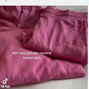 old navy gender neutral sweatsuit hoodie sweatpants set